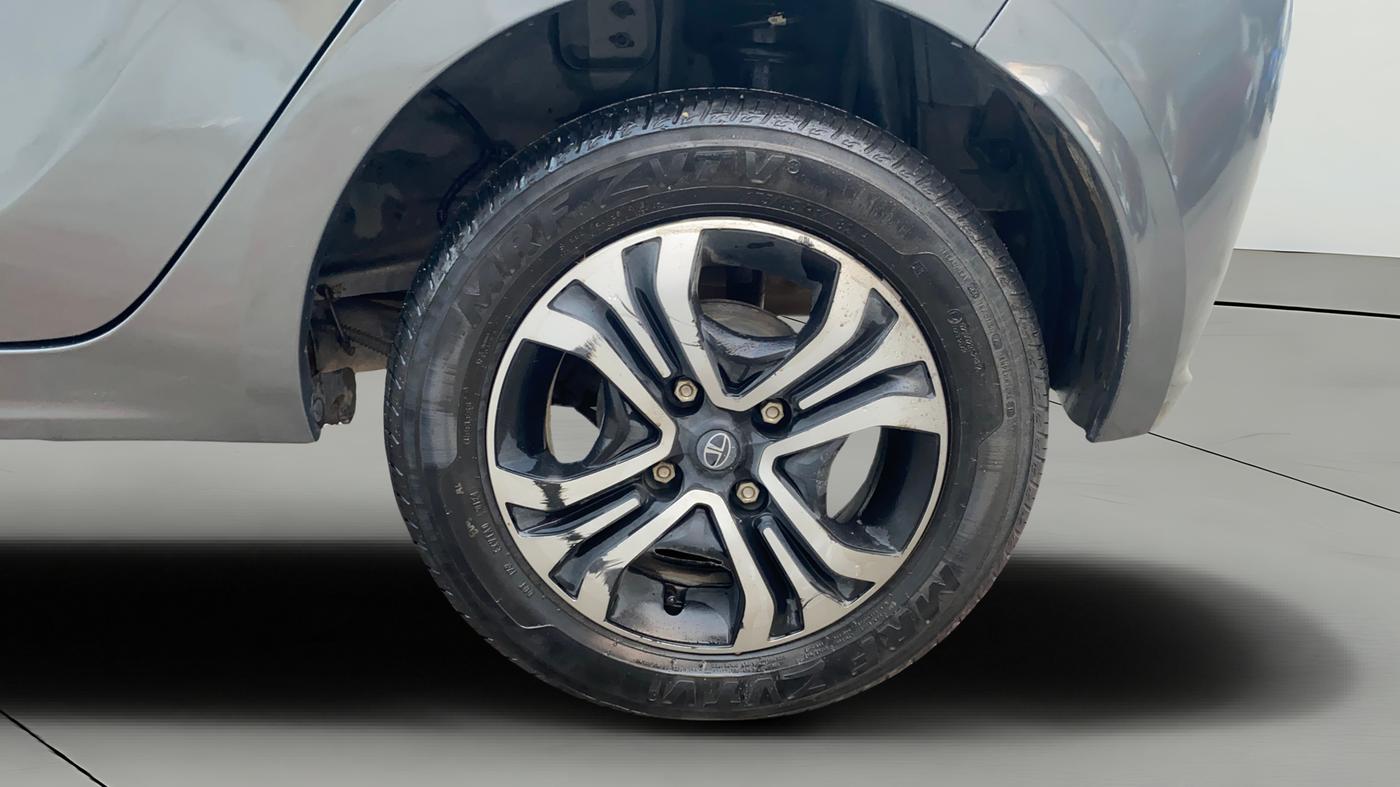 2024 Tata Tiago XT PETROL, Petrol, Manual, 26,188 km, Left Rear Wheel