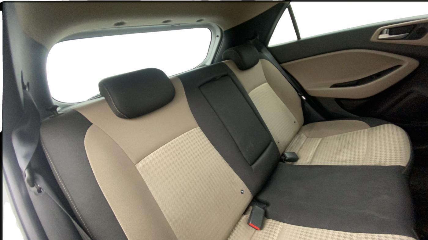 2020 Hyundai Elite i20 ASTA 1.2 (O), Petrol, Manual, 49,684 km, Right Side Rear Door Cabin