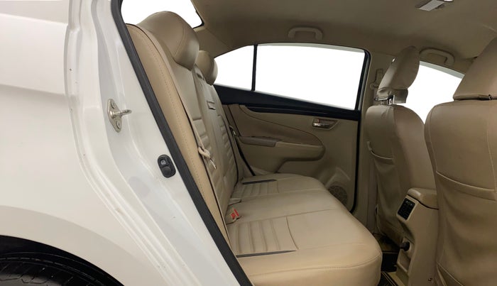 2016 Maruti Ciaz VXI (O), Petrol, Manual, 75,488 km, Right Side Rear Door Cabin