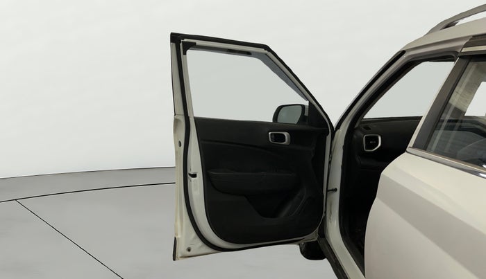 2021 Hyundai VENUE S 1.2, Petrol, Manual, 17,438 km, LHS Front Door