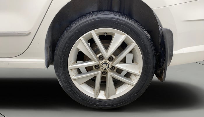 2019 Skoda Rapid STYLE 1.6 MPI AT, Petrol, Automatic, 49,097 km, Left Rear Wheel