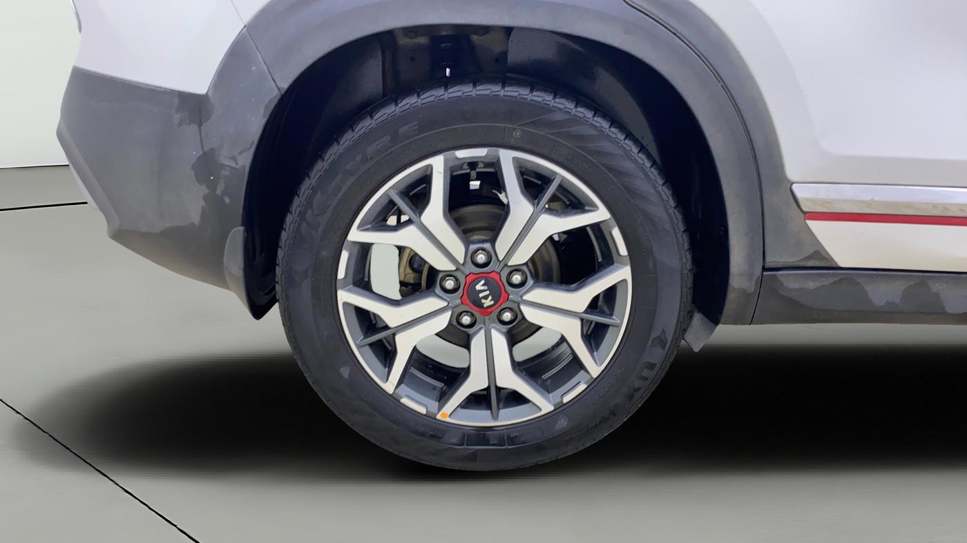 2020 KIA SELTOS GTX PLUS 1.4 PETROL, Petrol, Manual, 1,11,394 km, Right Rear Wheel