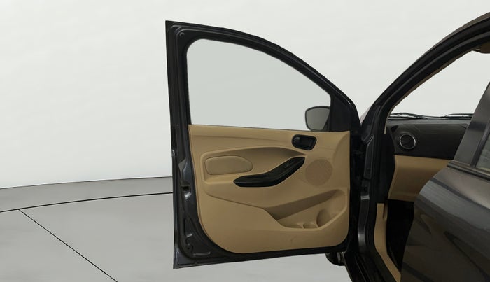 2017 Ford Figo Aspire TITANIUM 1.2 PETROL, Petrol, Manual, 27,734 km, LHS Front Door