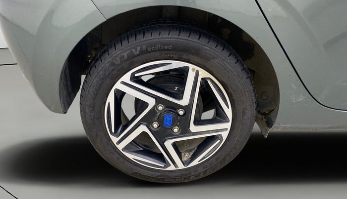 2024 Hyundai GRAND I10 NIOS ASTA AMT 1.2 KAPPA VTVT, Petrol, Automatic, 12,633 km, Right Rear Wheel