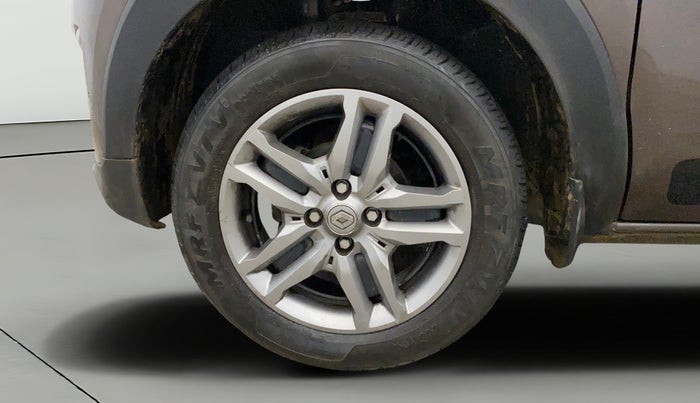 2024 Renault TRIBER RXZ, Petrol, Manual, 11,880 km, Left Front Wheel