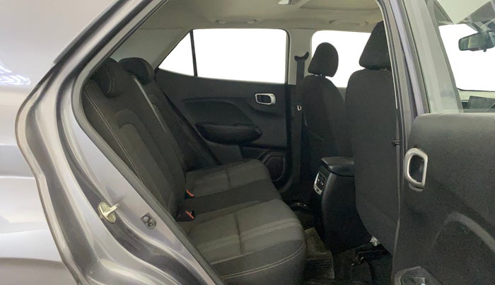 2019 Hyundai VENUE SX PLUS 1.0 TURBO DCT, Petrol, Automatic, 35,463 km, Right Side Rear Door Cabin