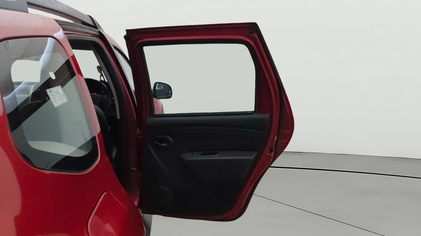 2018 Renault Duster RXS CVT, CNG, Automatic, 74,349 km, RHS Rear Door