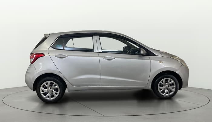 2017 Hyundai Grand i10 MAGNA 1.2 KAPPA VTVT, Petrol, Manual, 37,813 km, Right Side View