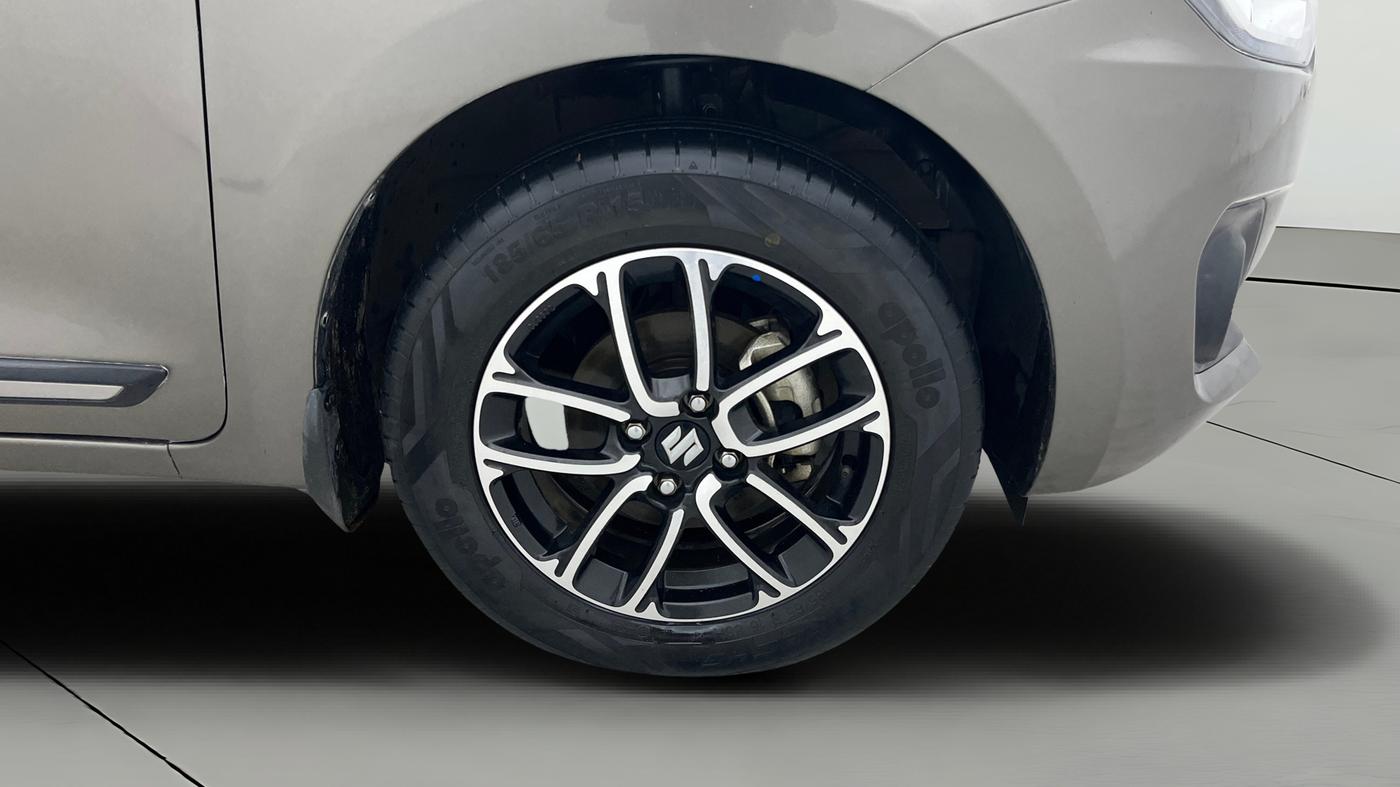 2023 Maruti Swift ZXI PLUS, Petrol, Manual, 36,877 km, Right Front Wheel