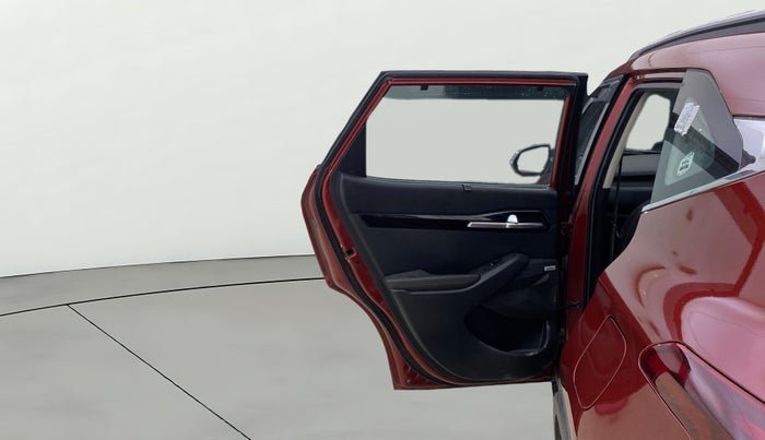 2021 KIA SELTOS GTX PLUS AT 1.5 DIESEL, Diesel, Automatic, 1,18,050 km, LHS Rear Door