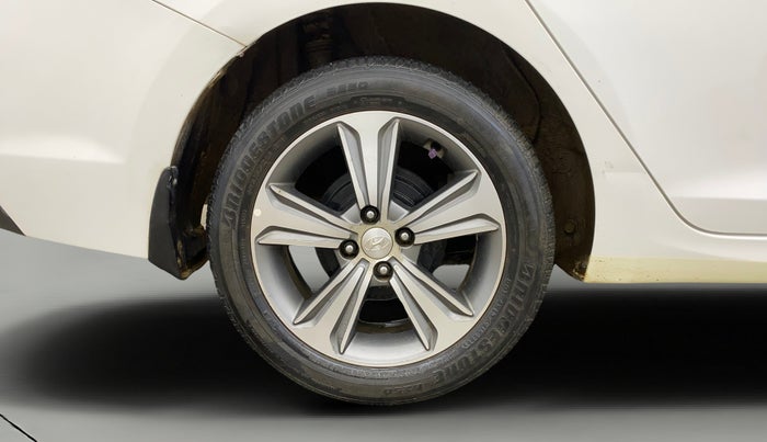 2018 Hyundai Verna 1.6 VTVT SX, Petrol, Manual, 92,675 km, Right Rear Wheel