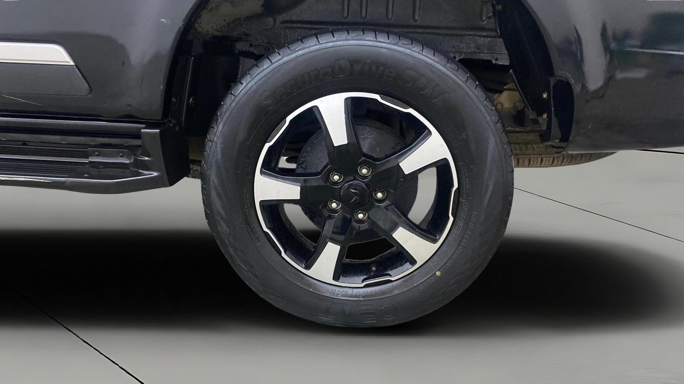 2024 Mahindra SCORPIO CLASSIC S11 7STR, Diesel, Manual, 32,413 km, Left Rear Wheel