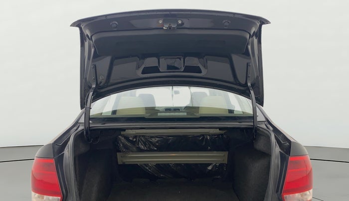 2012 Volkswagen Vento HIGHLINE DIESEL 1.6, Diesel, Manual, 83,063 km, Boot Door Open