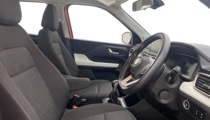 2024 Tata PUNCH CREATIVE  1.2 RTN DUAL TONE, Petrol, Manual, 8,011 km, Right Side Front Door Cabin