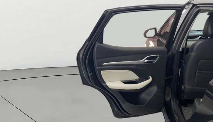 2022 MG ASTOR SHARP EX 1.5 MT, Petrol, Manual, 42,328 km, LHS Rear Door