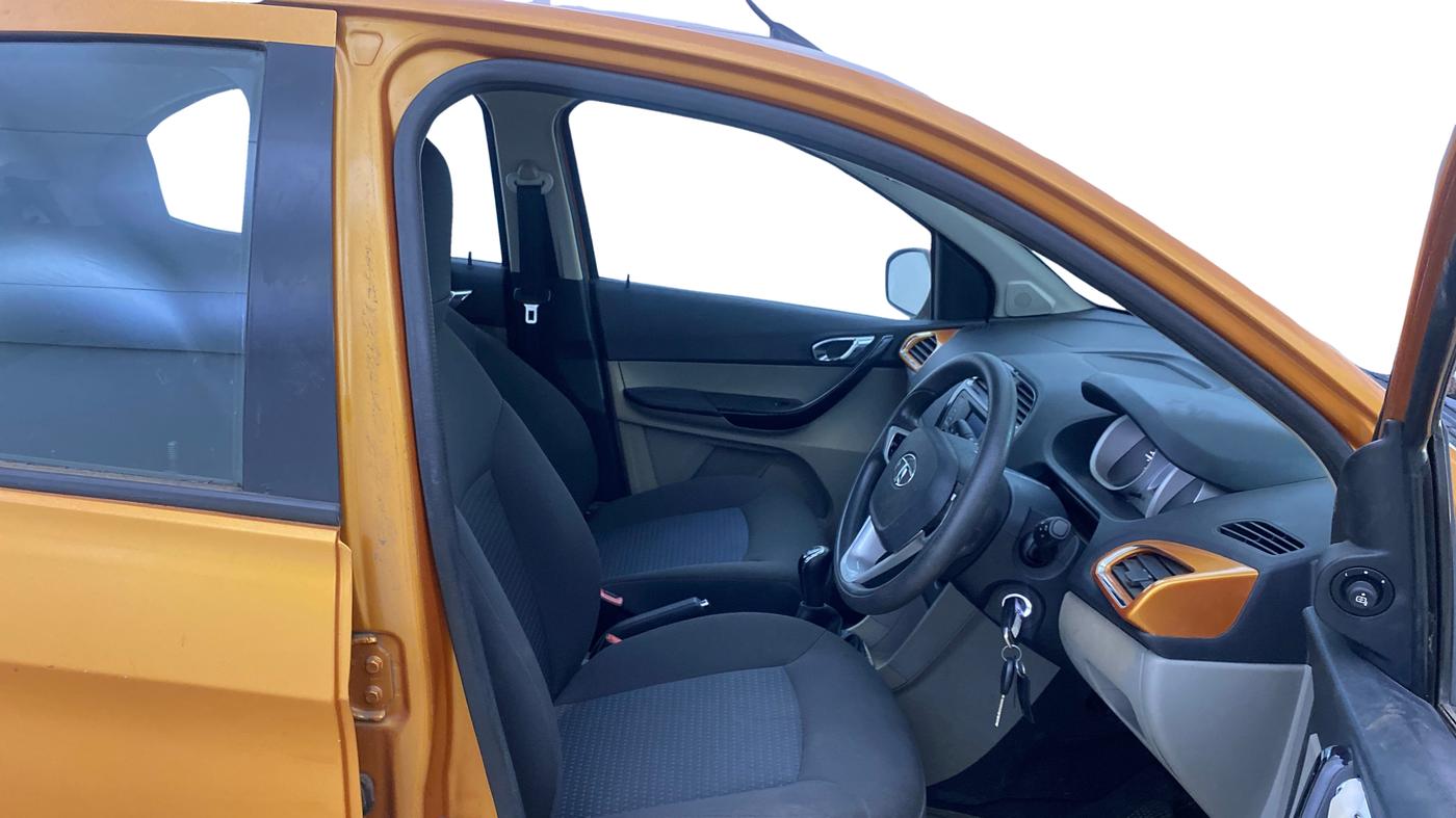 2016 Tata Tiago XZ PETROL, Petrol, Manual, 11,671 km, Right Side Front Door Cabin