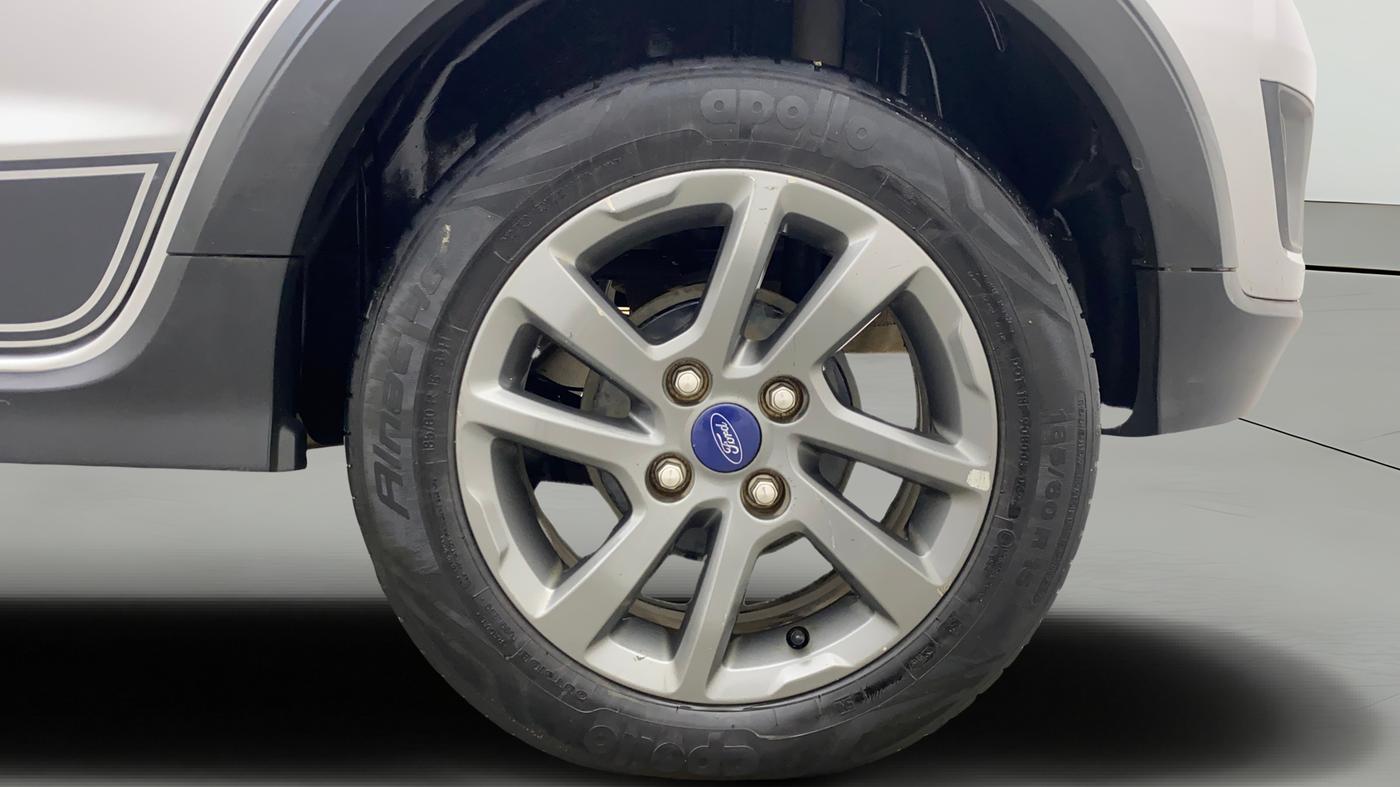2018 Ford FREESTYLE TITANIUM 1.5 DIESEL, Diesel, Manual, 1,28,619 km, Left Rear Wheel