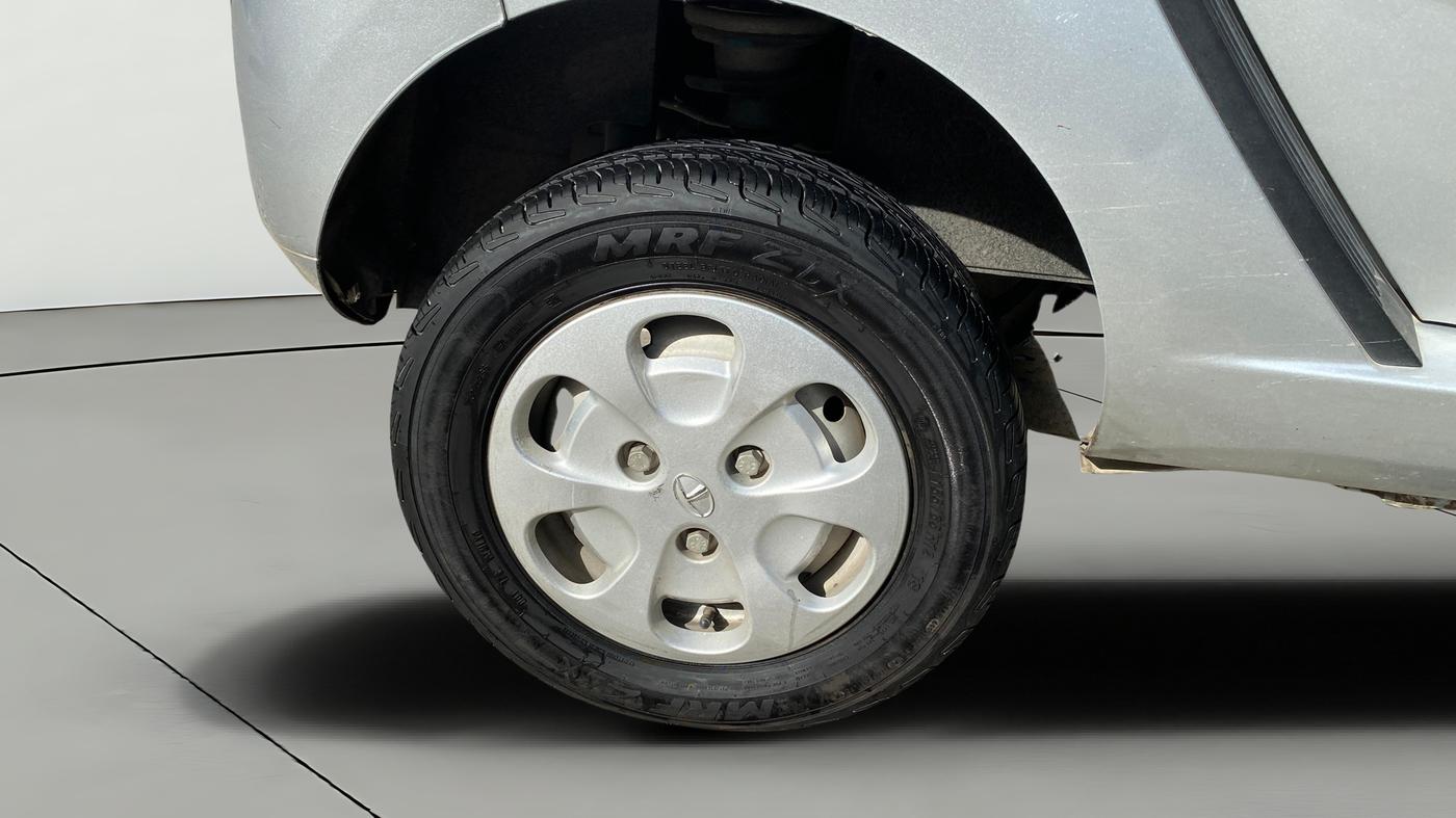 2017 Tata Nano TWIST XTA, Petrol, Automatic, 25,124 km, Right Rear Wheel