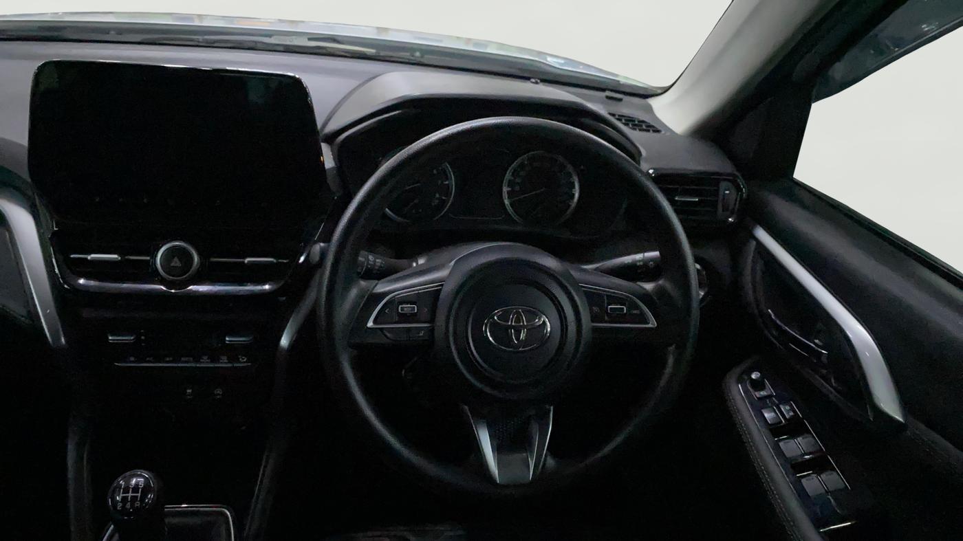 2024 Toyota URBAN CRUISER HYRYDER G NEO DRIVE, Petrol, Manual, 25,213 km, Steering Wheel Close Up
