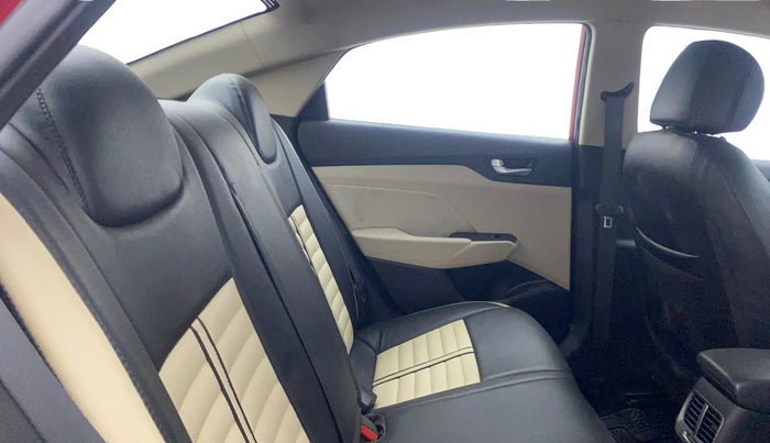 2017 Hyundai Verna 1.6 EX PETROL, Petrol, Manual, 42,658 km, Right Side Rear Door Cabin