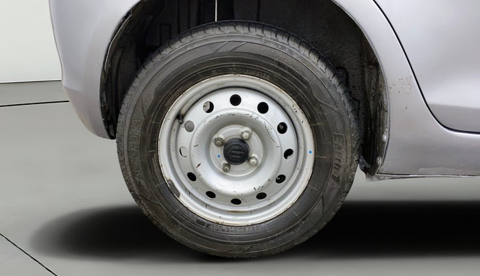 2014 Maruti Swift LXI, Petrol, Manual, 91,764 km, Right Rear Wheel