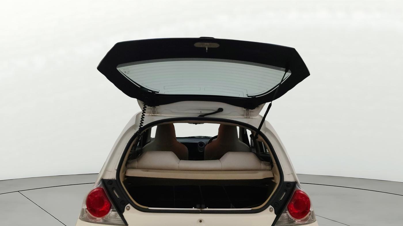 2015 Honda Brio VX AT, Petrol, Automatic, 52,466 km, Boot Door Open