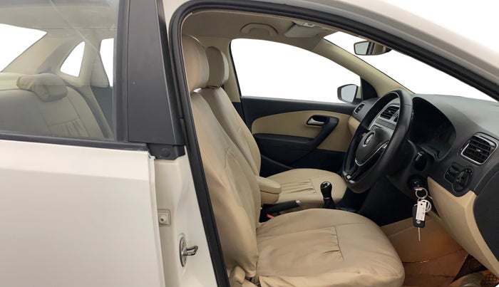 2017 Volkswagen Ameo HIGHLINE1.5L, Diesel, Manual, 33,742 km, Right Side Front Door Cabin