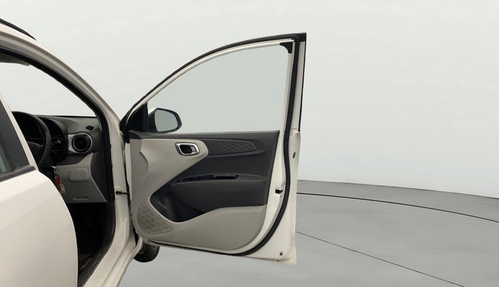 2020 Hyundai GRAND I10 NIOS SPORTZ AMT 1.2 KAPPA VTVT, Petrol, Automatic, 45,871 km, RHS Front Door