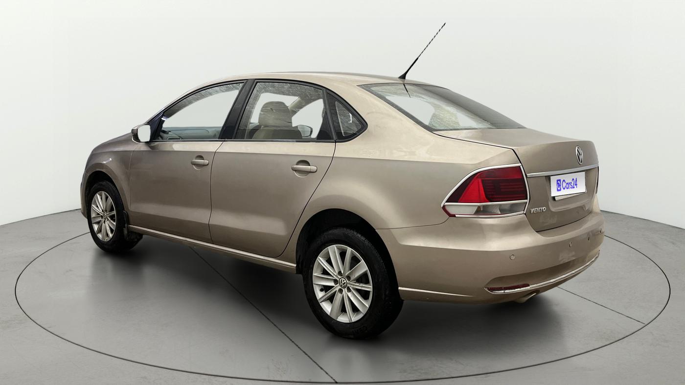 2015 Volkswagen Vento HIGHLINE 1.6 MPI, Petrol, Manual, 67,135 km, Left Back Diagonal