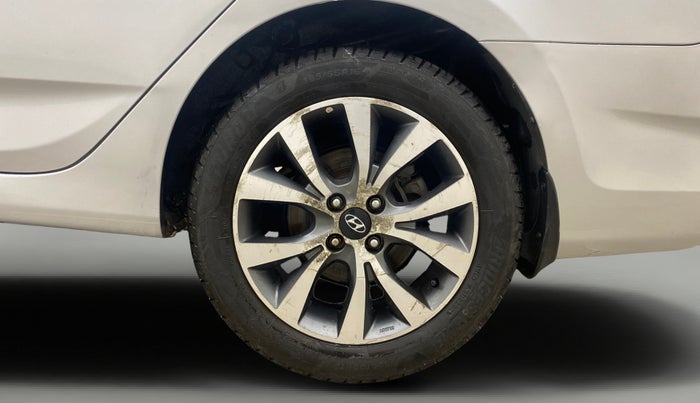 2013 Hyundai Verna FLUIDIC 1.6 VTVT SX, Petrol, Manual, 1,07,943 km, Left Rear Wheel