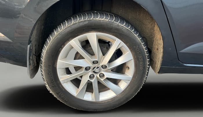 2023 Skoda SLAVIA Ambition 1.5L TSI, Petrol, Manual, 25,954 km, Right Rear Wheel