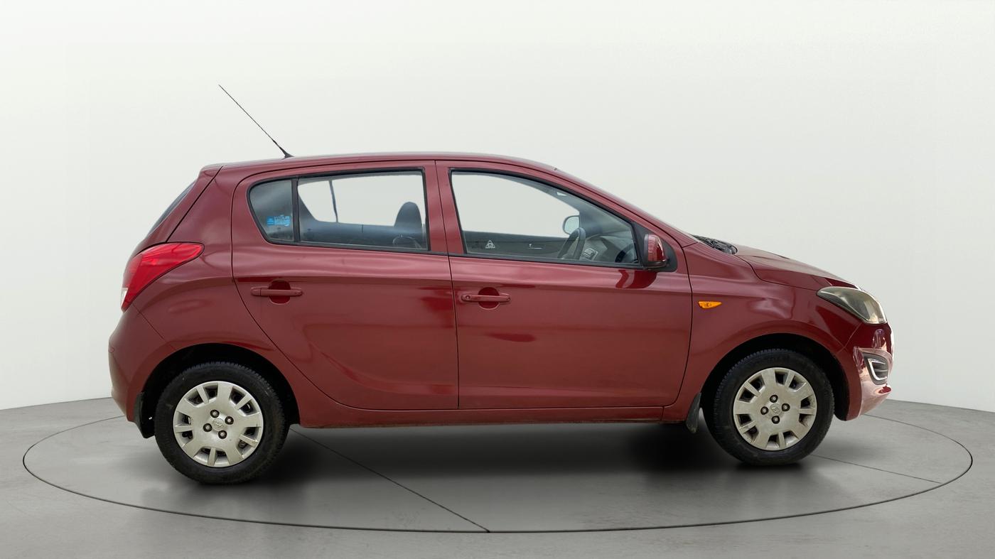 2014 Hyundai Elite i20 MAGNA 1.4 CRDI, Diesel, Manual, 1,03,711 km, Right Side View