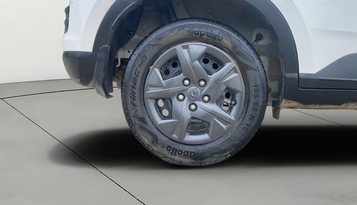 2023 Hyundai VENUE S 1.2, Petrol, Manual, 22,139 km, Right Rear Wheel