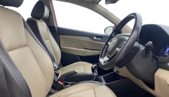 2017 Hyundai Verna 1.6 VTVT SX O, Petrol, Manual, 74,309 km, Right Side Front Door Cabin