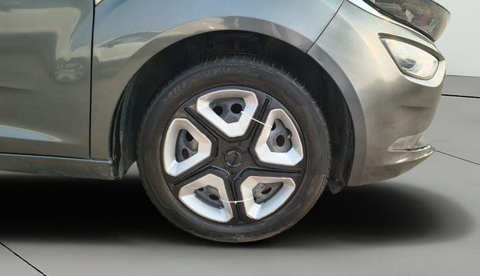2022 Tata ALTROZ XT PETROL, Petrol, Manual, 1,01,013 km, Right Front Wheel