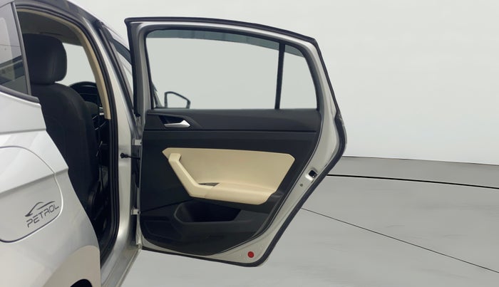 2023 Volkswagen VIRTUS HIGHLINE TSI 1.0 MT, Petrol, Manual, 22,718 km, RHS Rear Door
