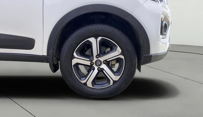 2022 Tata NEXON XZA PLUS SUNROOF DUAL TONE PETROL, Petrol, Automatic, 19,875 km, Right Front Wheel