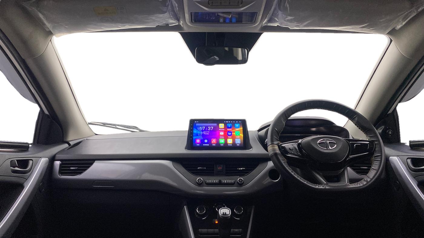 2023 Tata NEXON XM SUNROOF PETROL, Petrol, Manual, 37,031 km, Dashboard