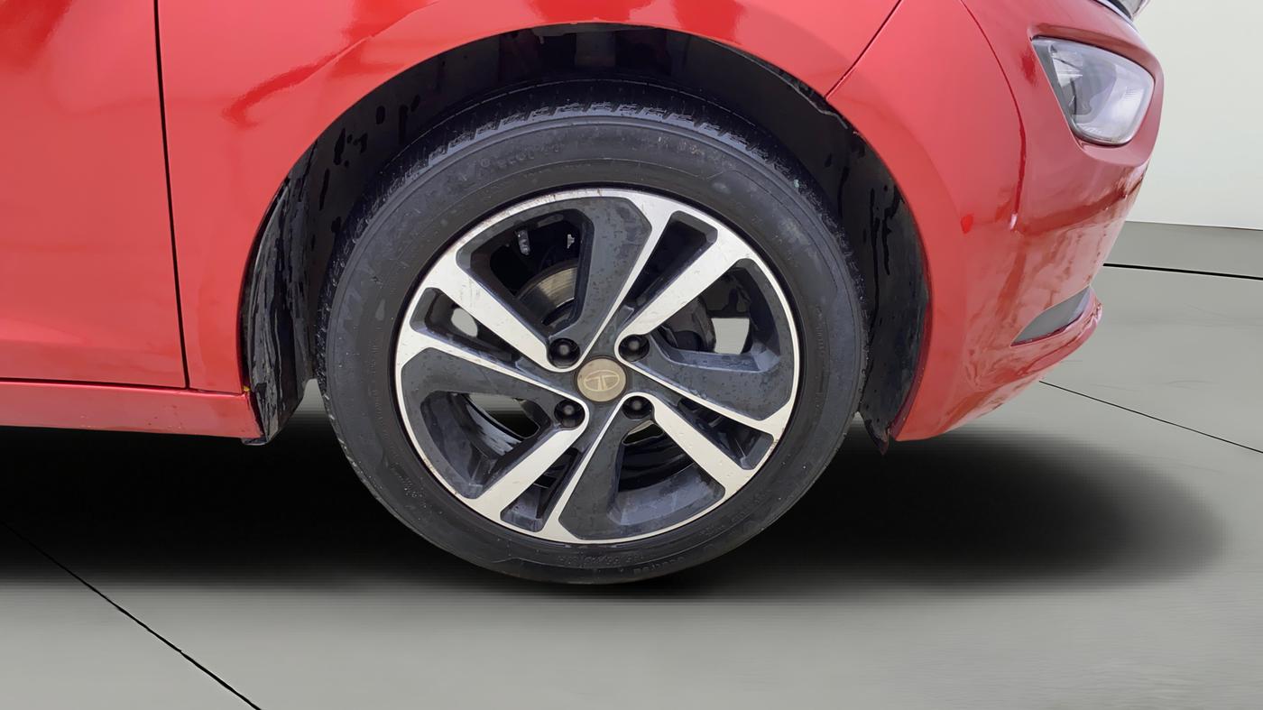 2020 Tata ALTROZ XZ PETROL, Petrol, Manual, 32,192 km, Right Front Wheel