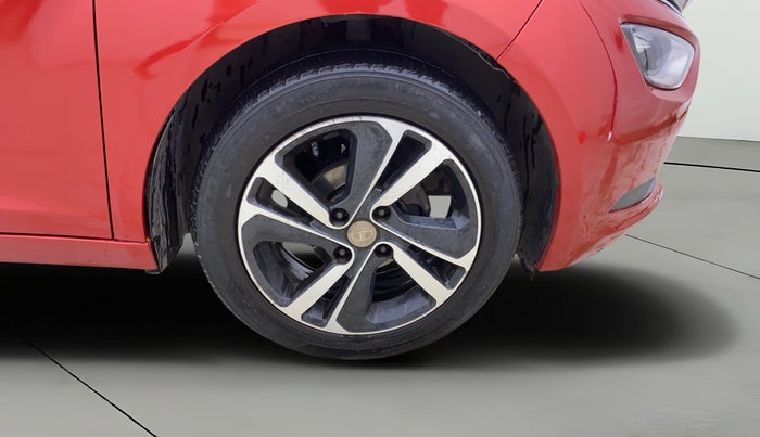 2020 Tata ALTROZ XZ PETROL, Petrol, Manual, 32,192 km, Right Front Wheel