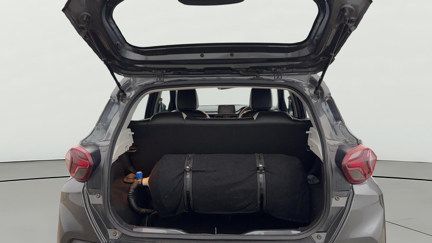 2023 Tata PUNCH ADVENTURE AMT, CNG, Automatic, 32,932 km, Boot Open Zoomed View