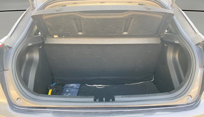 2019 Hyundai Elite i20 SPORTZ PLUS 1.2, Petrol, Manual, 81,599 km, Boot Open Zoomed View