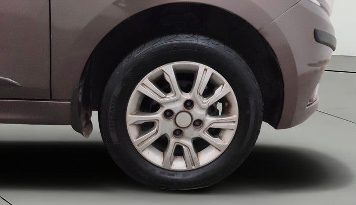 2018 Tata Tiago XZ PETROL, Petrol, Manual, 46,606 km, Right Front Wheel