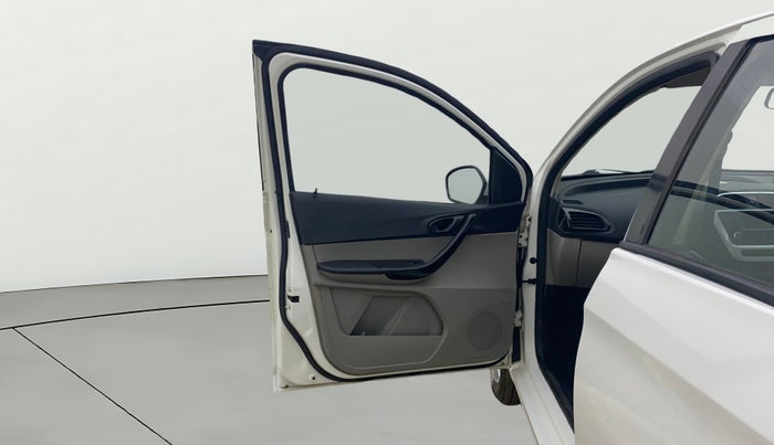 2016 Tata Tiago XT PETROL, Petrol, Manual, 69,660 km, LHS Front Door