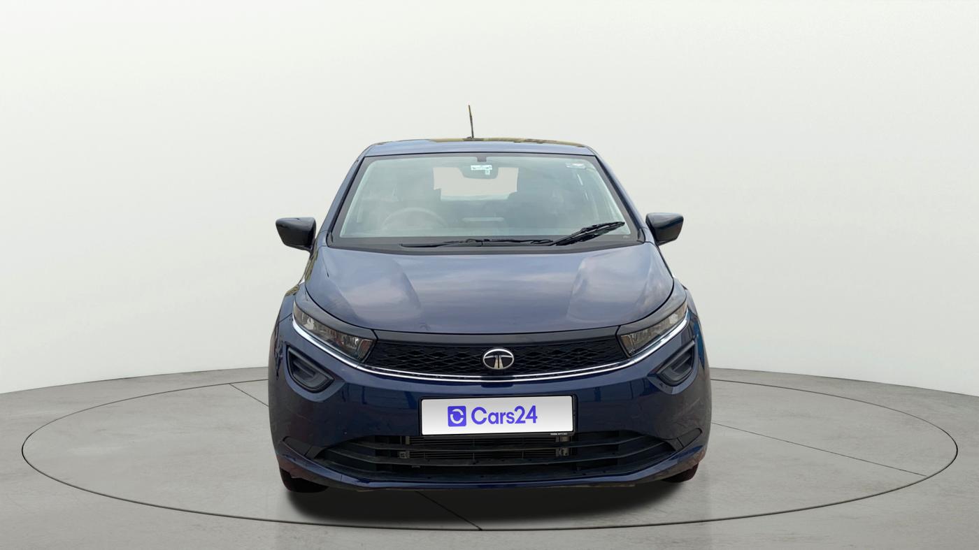 2024 Tata ALTROZ XM PLUS PETROL, Petrol, Manual, 8,236 km, Front