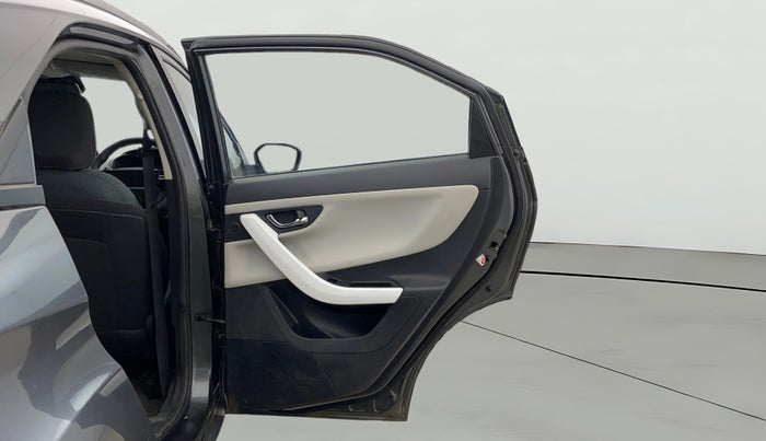 2024 Tata NEXON CREATIVE + SUNROOF 1.5 DIESEL, Diesel, Manual, 47,683 km, RHS Rear Door