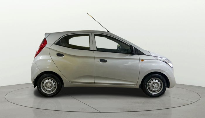2017 Hyundai Eon ERA +, Petrol, Manual, 11,320 km, Right Side View