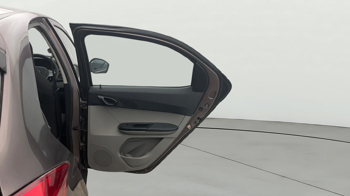 2017 Tata Tiago XT PETROL, Petrol, Manual, 51,821 km, RHS Rear Door