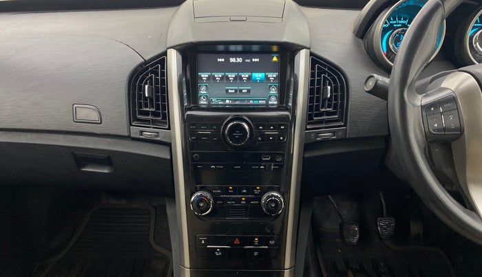 2019 Mahindra XUV500 W9, Diesel, Manual, 1,04,375 km, Air Conditioner