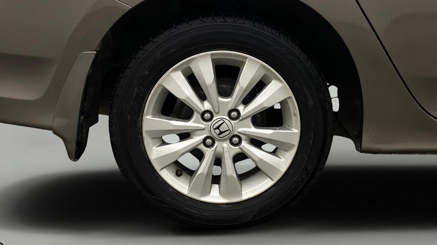 2013 Honda City 1.5L I-VTEC V MT, Petrol, Manual, 1,20,789 km, Right Rear Wheel